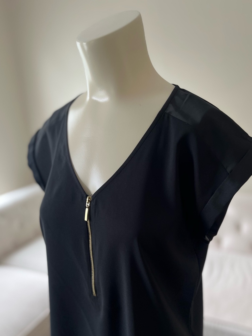 NWT Express Black Short Sleeve Zip-Front Blouse